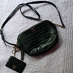 Victoria Secret Green Croc-Embossed Crossbody Bag With Matching Card Holder